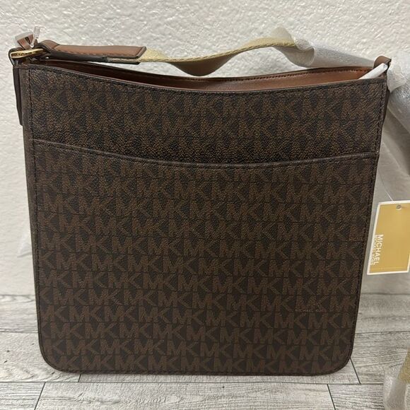 Michael Kors Jet Set Travel Metallic Messenger Bag NWT - Picture 4 of 16